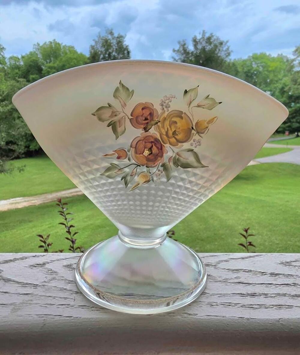 Vintage Fenton Opalescent Iridescent Fan Vase! GORGEOUS ROMANCE EDITION, Signed